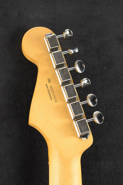 Fender FSR Player II Stratocaster 3-Color Sunburst Rosewood Fretboard