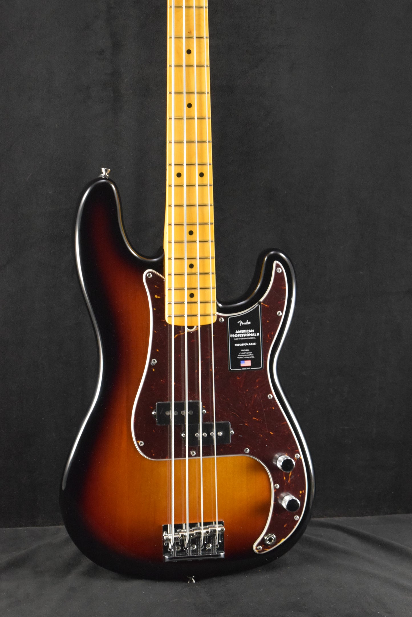 Fender American Professional II Precision Bass Maple Fingerboard 3-Color Sunburst