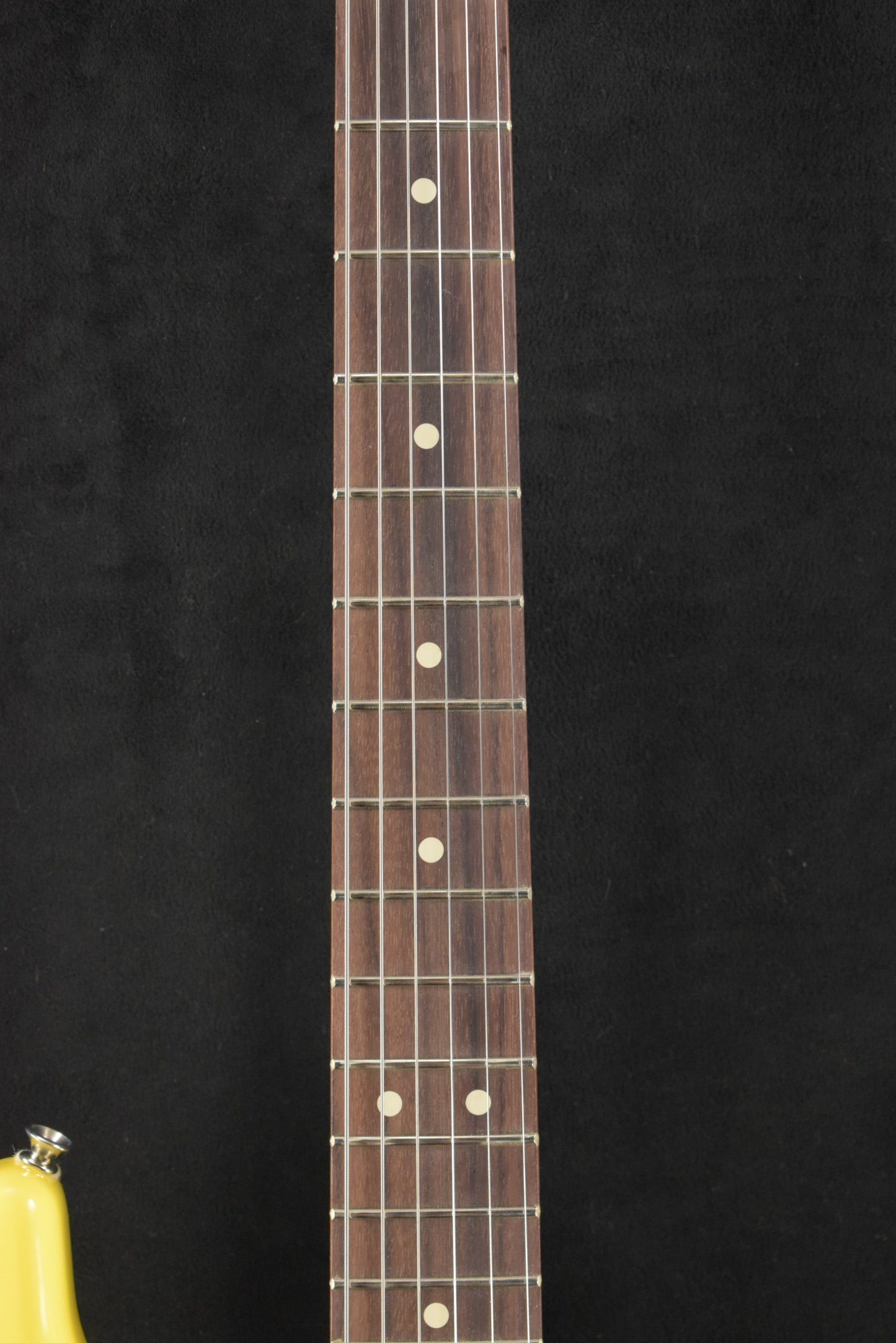 Fender Tom DeLonge Stratocaster Graffiti Yellow Rosewood Fingerboard