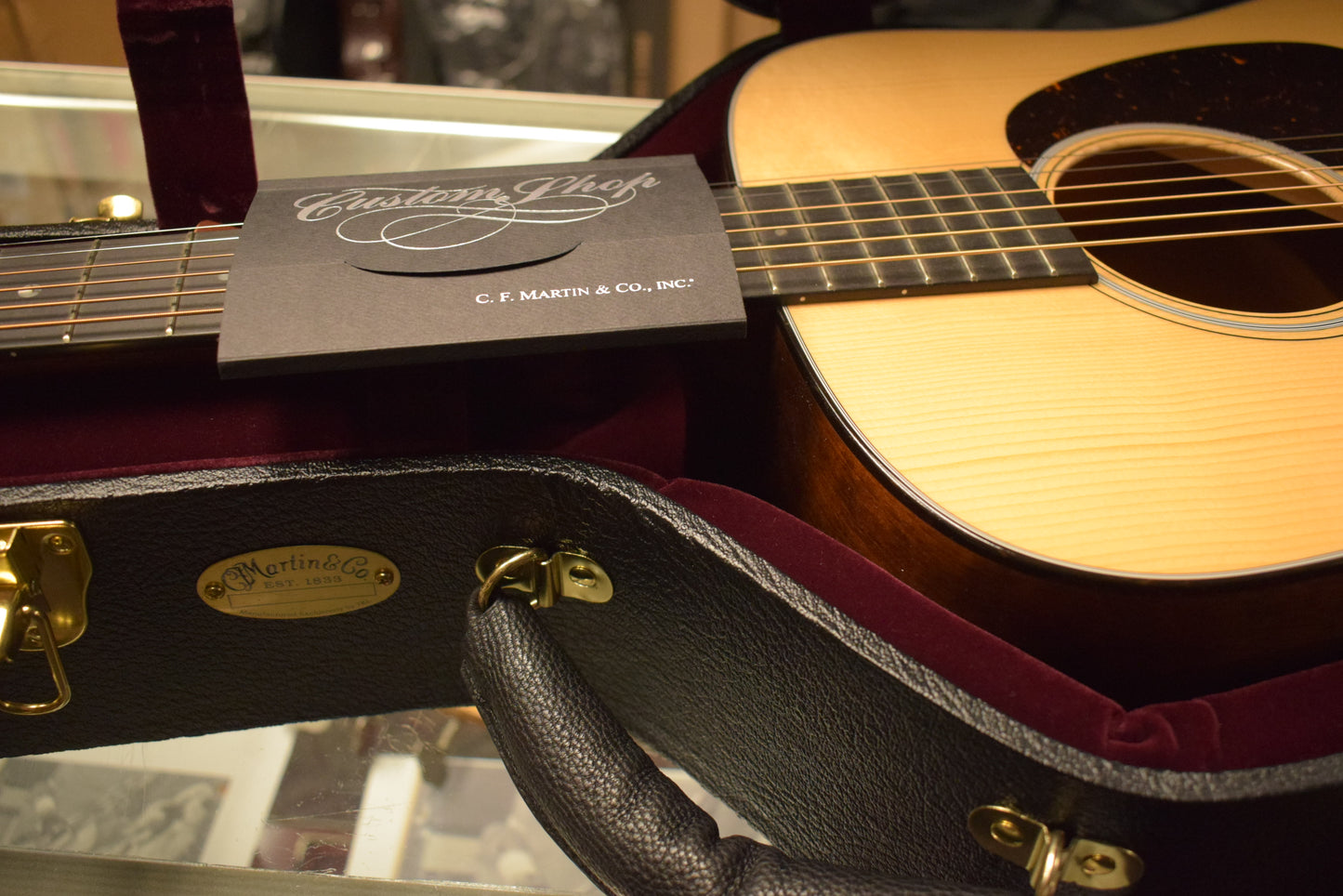 Martin Custom Shop Dreadnought Adirondack Spruce VTS Mahogany Natural