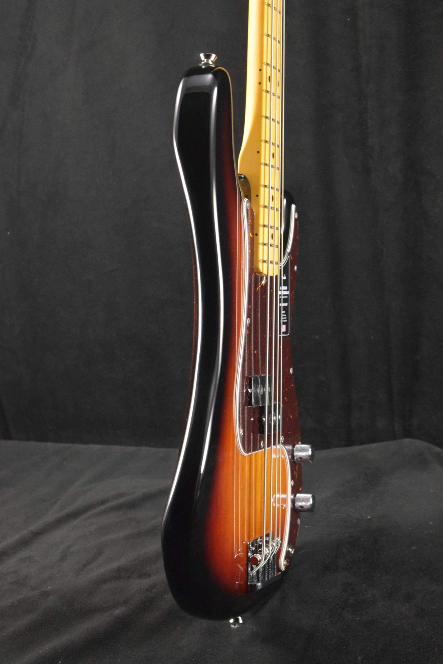 Fender American Professional II Precision Bass Maple Fingerboard 3-Color Sunburst