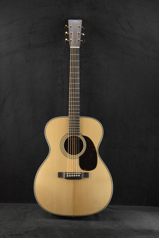 Martin 000-28E Modern Deluxe Acoustic-Electric Natural