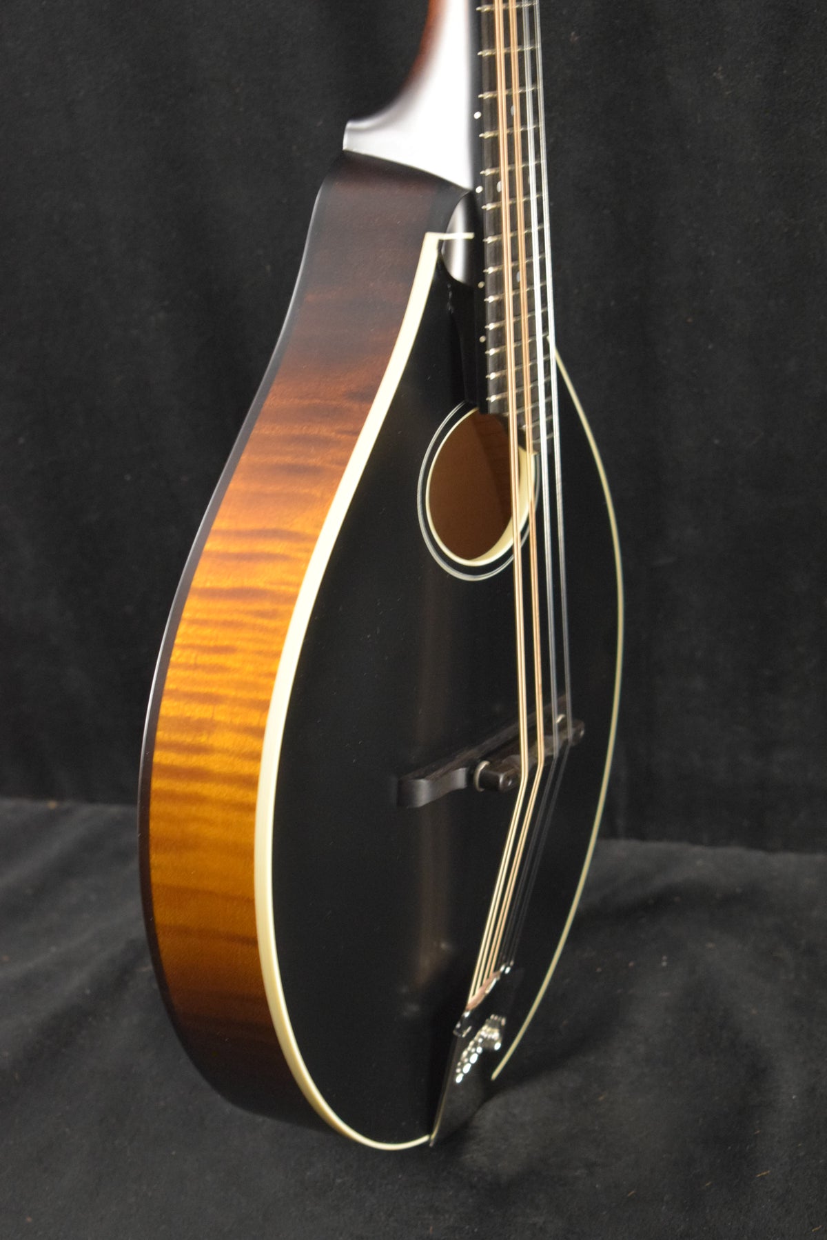 Collings MT O Satin Finish Oval Hole A-Style Mandolin