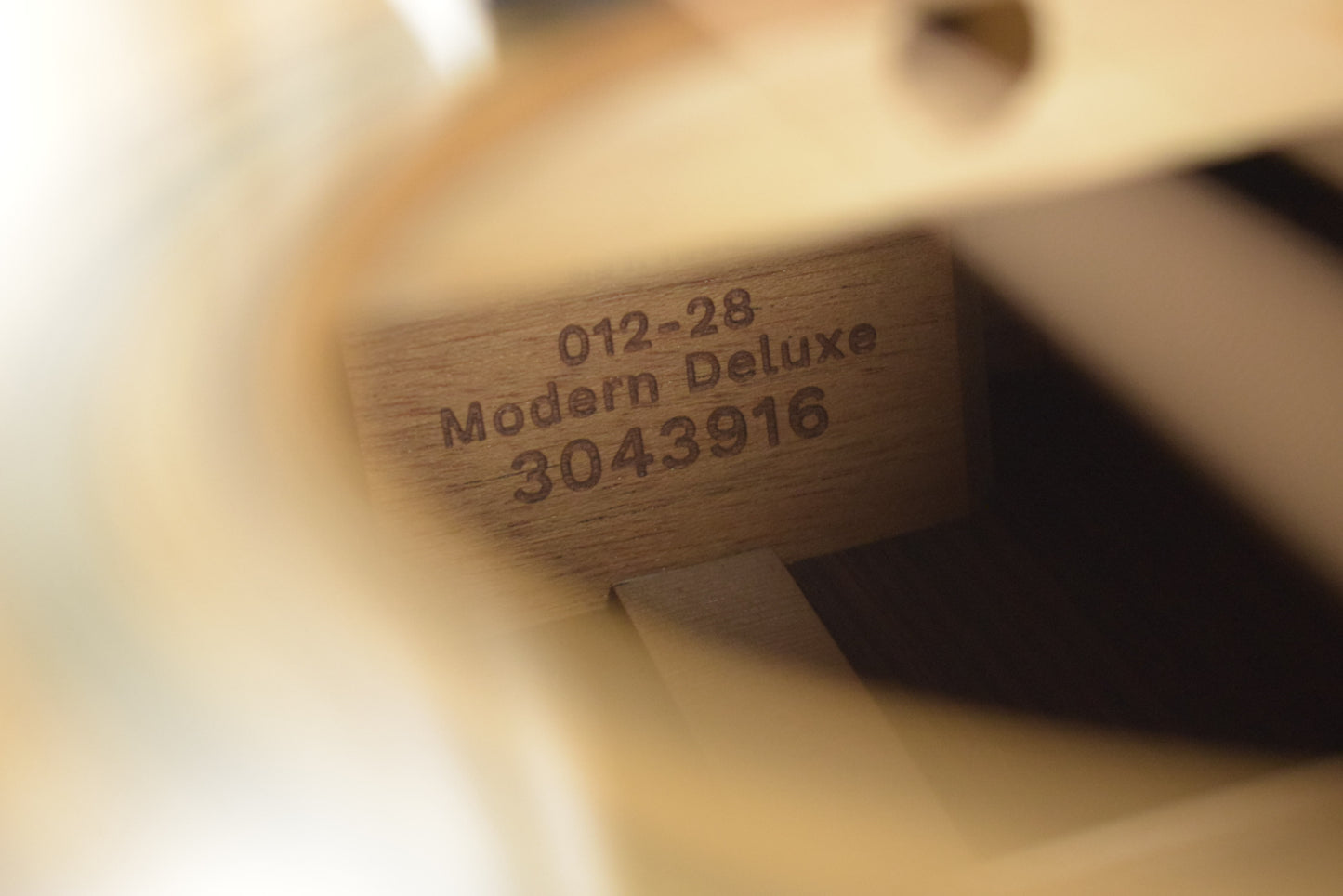 Martin 012-28 Modern Deluxe Natural