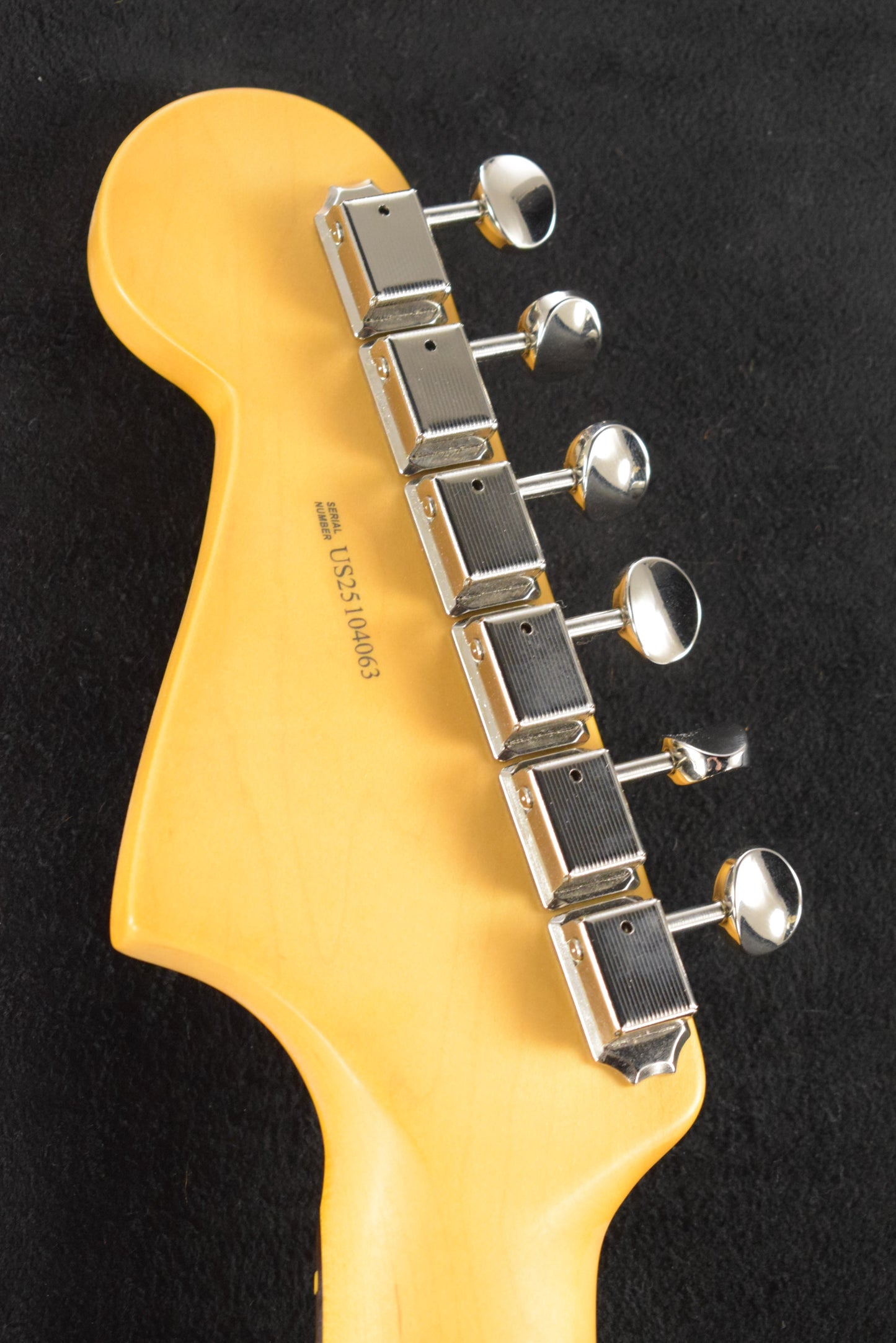 Fender American Professional Classic Jazzmaster 3-Color Sunburst Rosewood Fingerboard