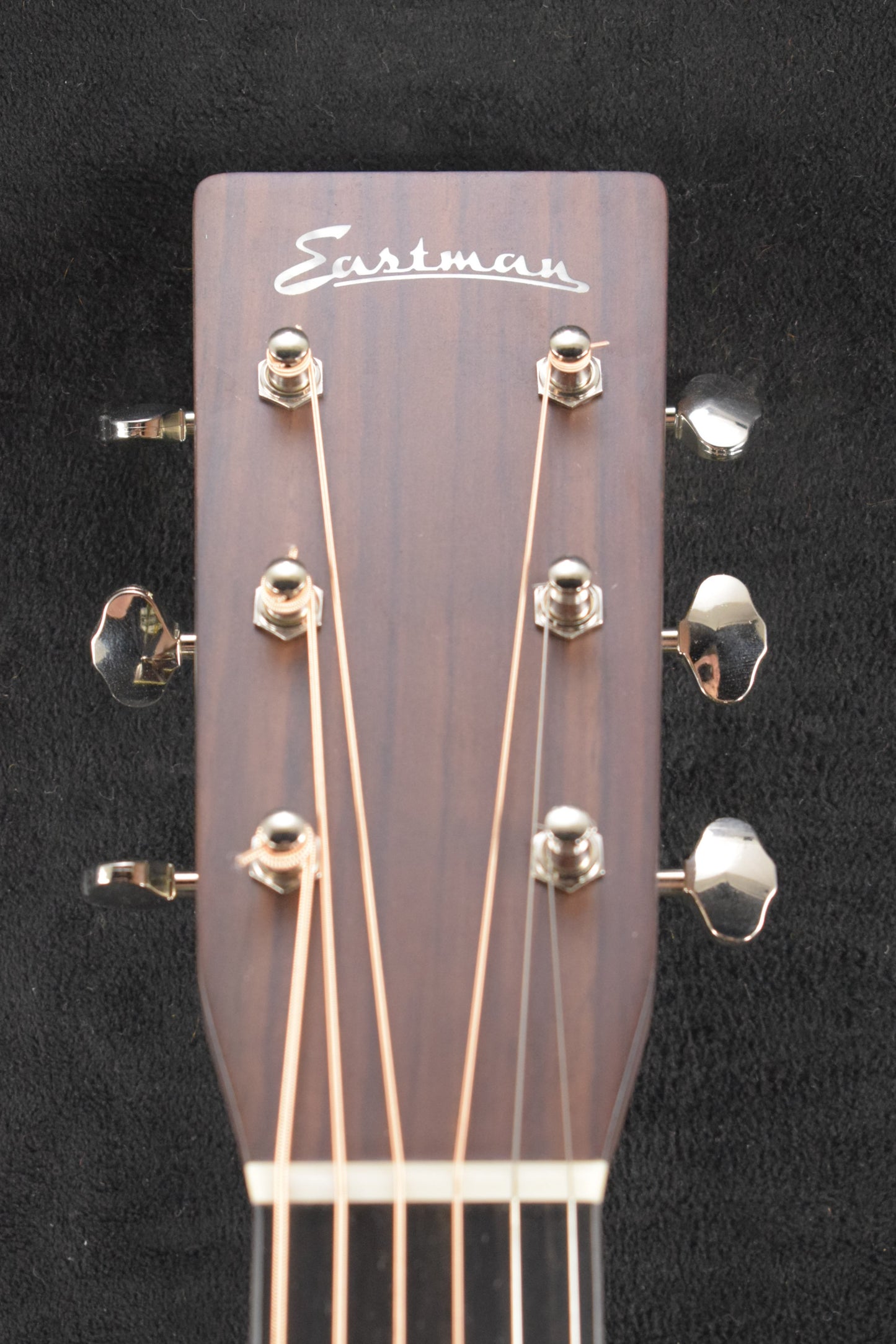 Eastman E20OM-TC-SB Orchestra Model Thermo-Cured Sunburst Truetone Gloss