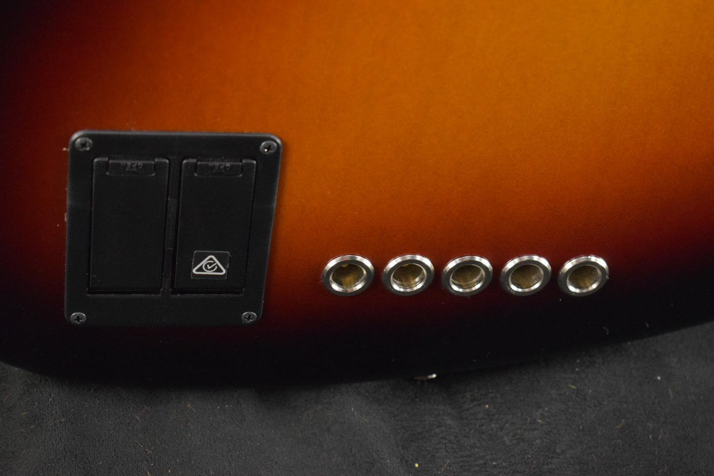 Fender American Ultra II Jazz Bass V 5-String Ebony Fingerboard Ultraburst