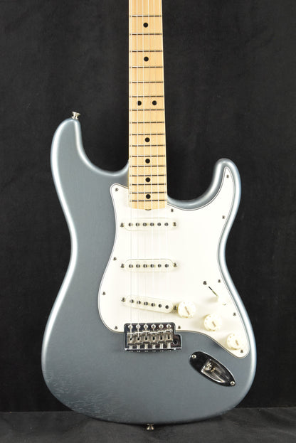 Fender '68 Stratocaster DLX Closet Classic - Aged Blue Ice Metallic