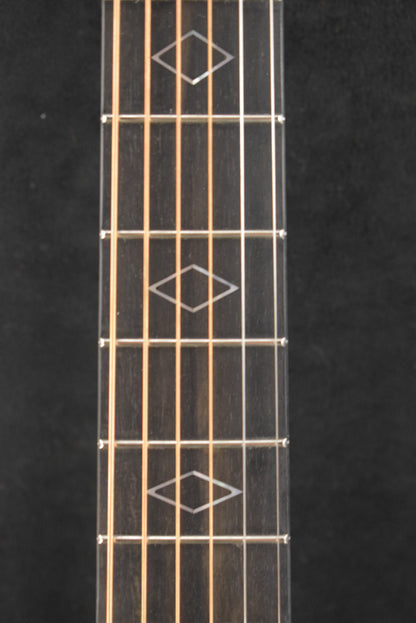 Eastman E22SS/V-SB Sloped Shoulder Dreadnought Antique Varnish Sunburst