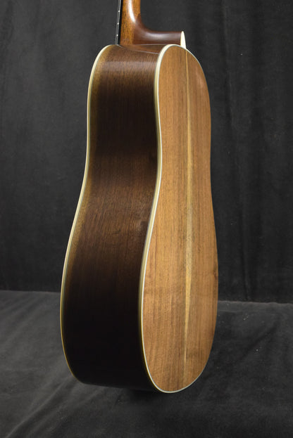 Eastman E22SS/V-SB Sloped Shoulder Dreadnought Antique Varnish Sunburst
