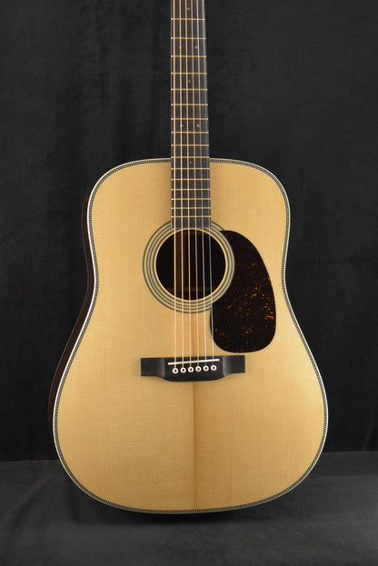 Martin D-28 Modern Deluxe Natural