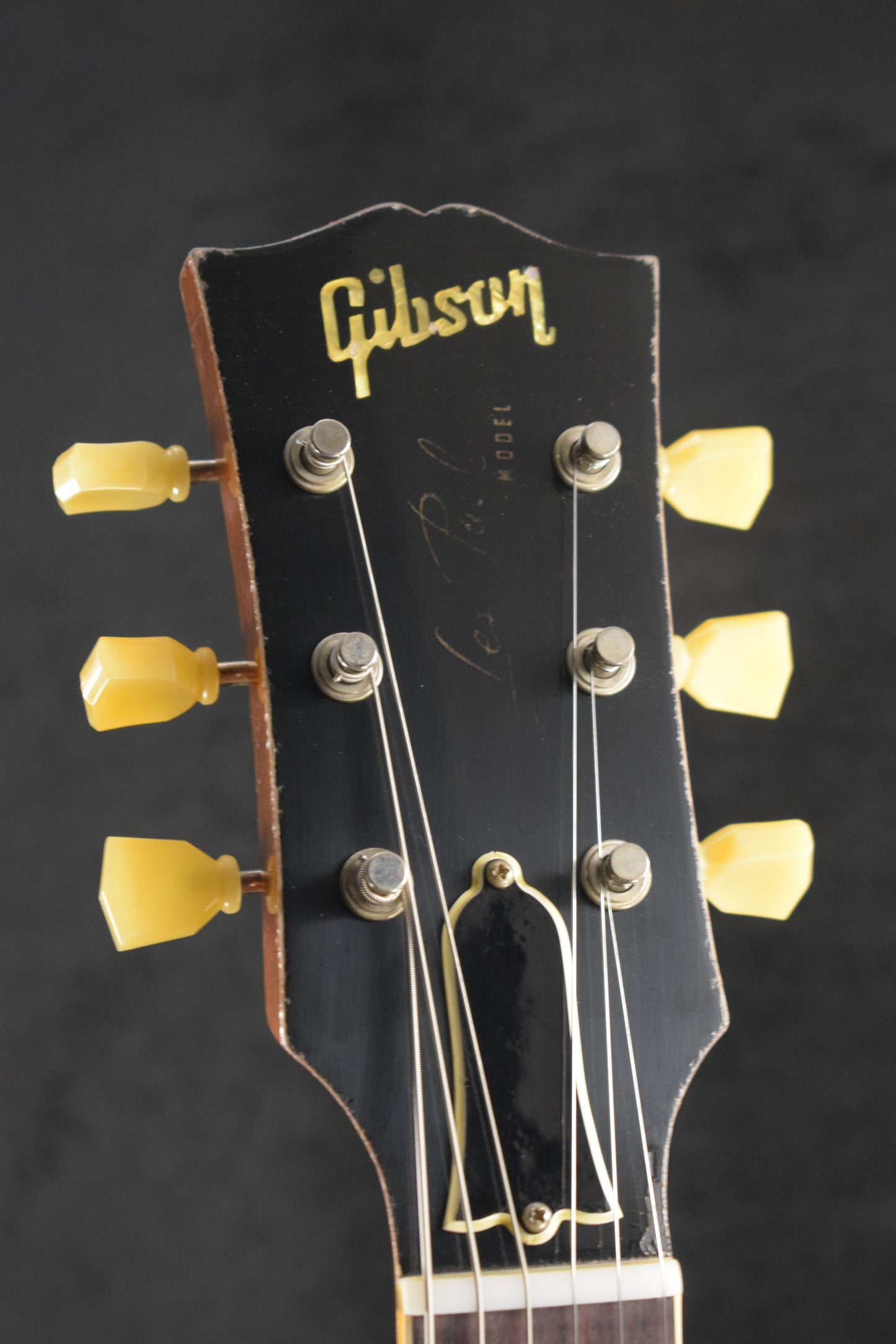 Gibson Custom LE 1959 Les Paul Standard Reissue Heavy Aged Faded Peach Burst