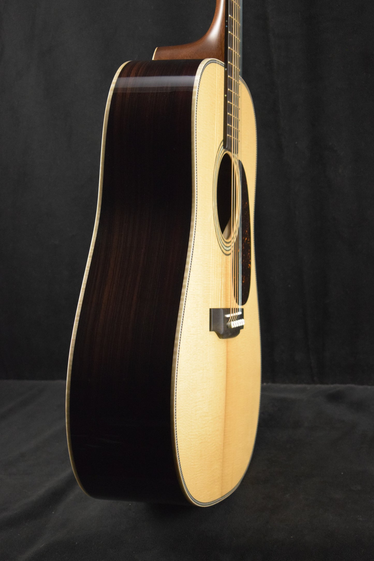 Martin D-28 Modern Deluxe Natural