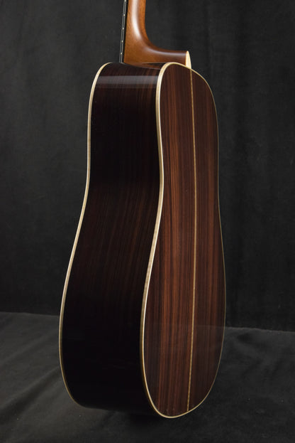 Martin D-28 Modern Deluxe Natural