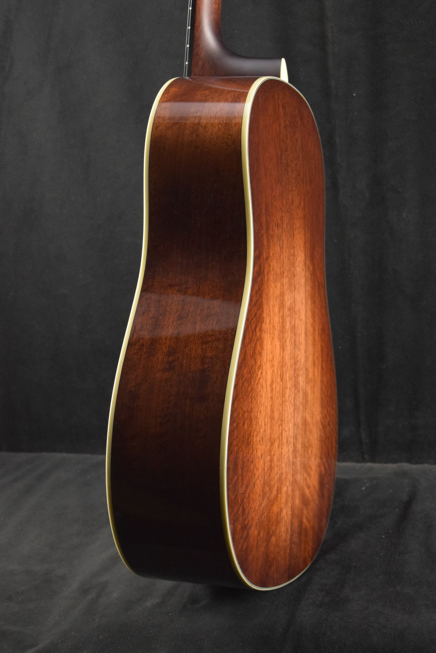 Eastman E10SS-TC Thermo Cured Slope Shoulder Dreadnought Sunburst Truetone Gloss