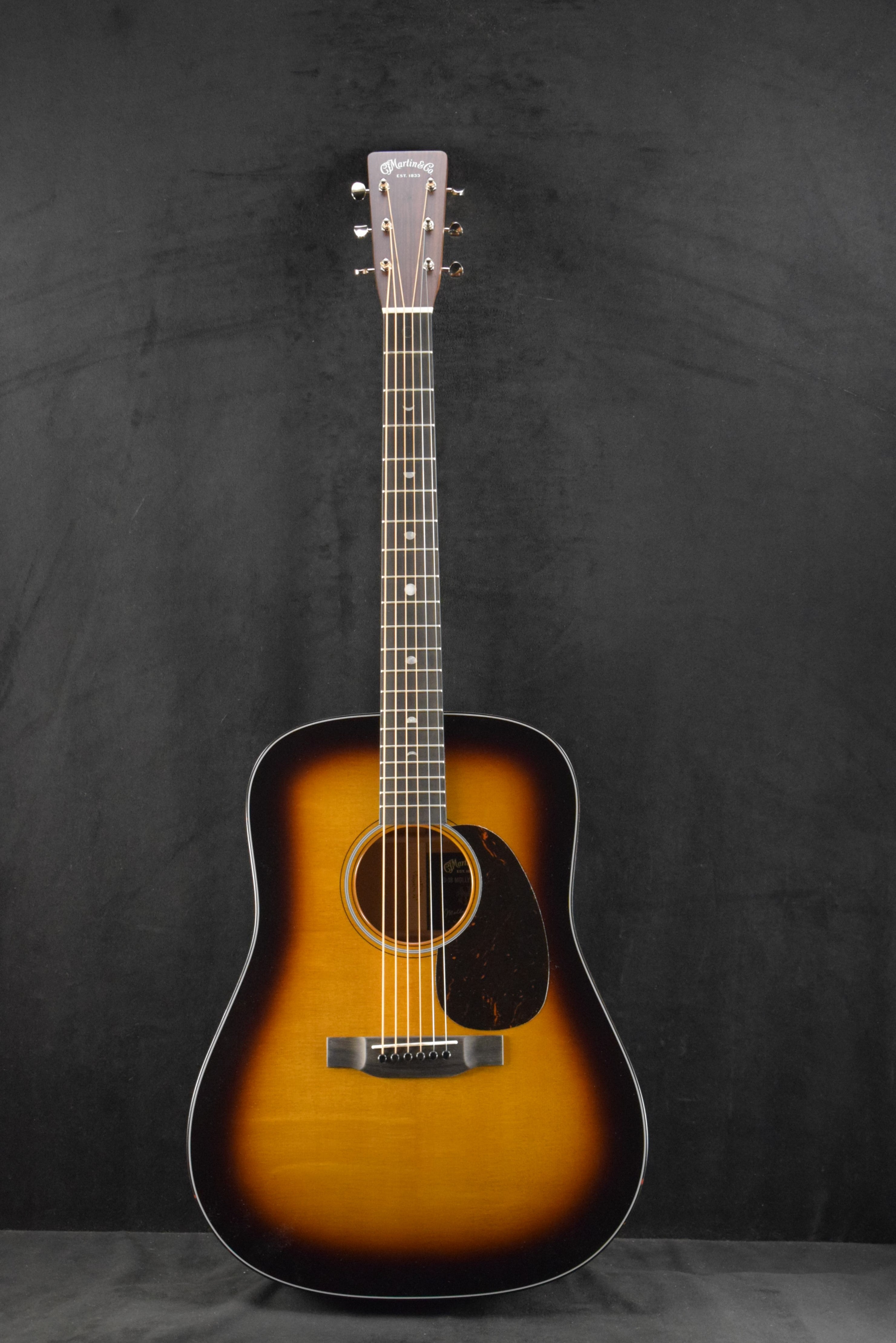 Martin D-18 Molly Tuttle Sunburst – Fuller's Guitar