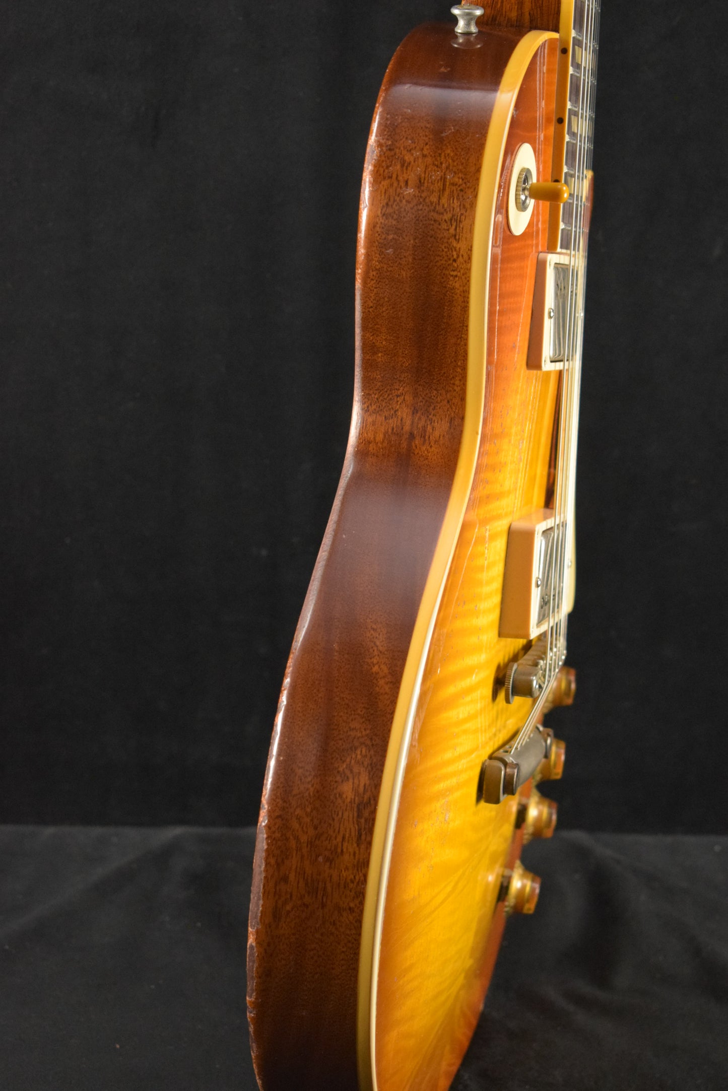 Gibson Custom LE 1959 Les Paul Standard Reissue Heavy Aged Faded Peach Burst