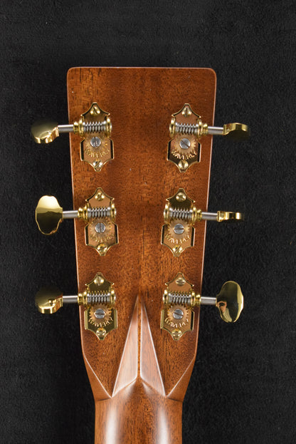 Martin D-28 Modern Deluxe Natural