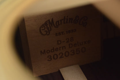 Martin D-28 Modern Deluxe Natural