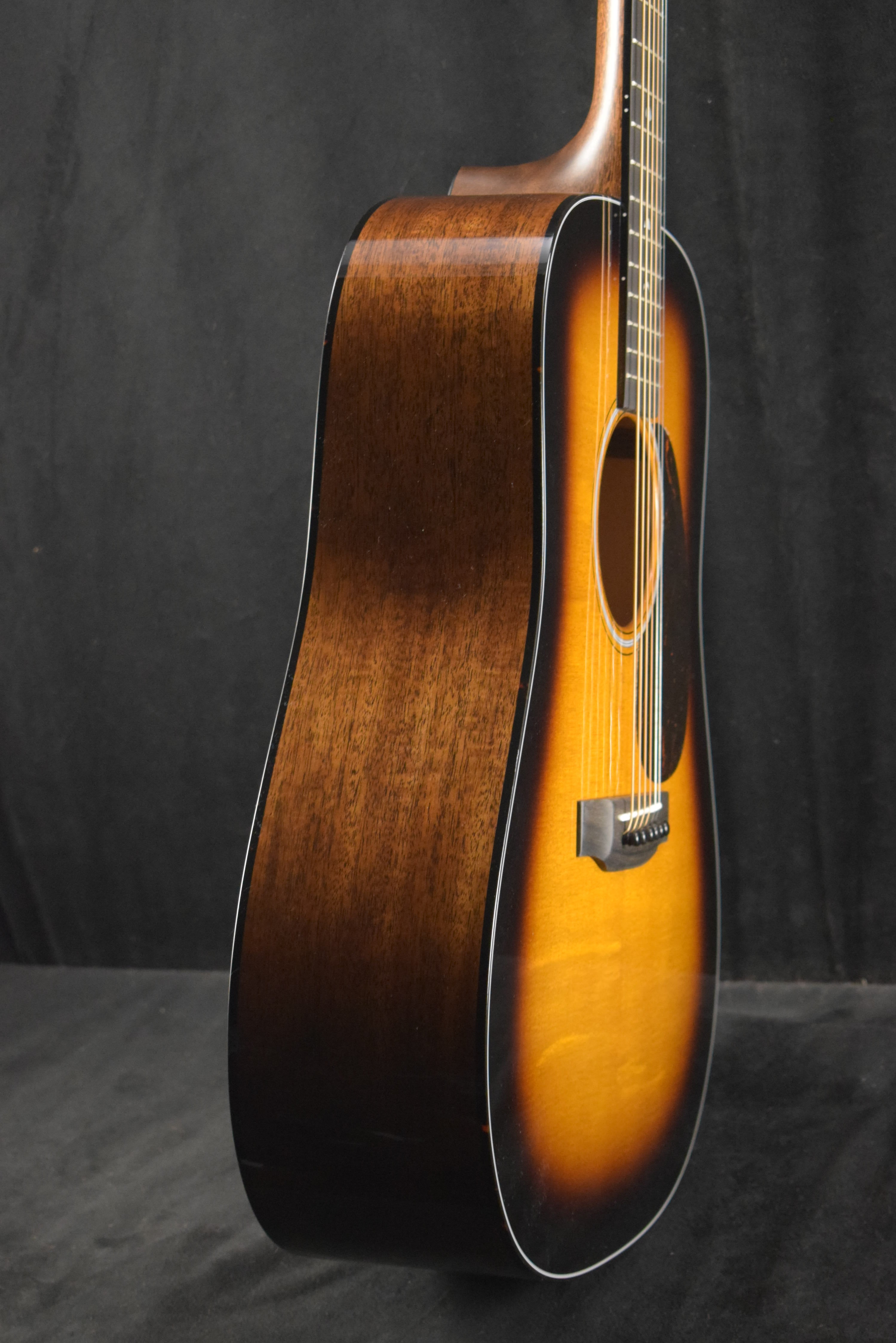 Martin D-18 Molly Tuttle Sunburst – Fuller's Guitar