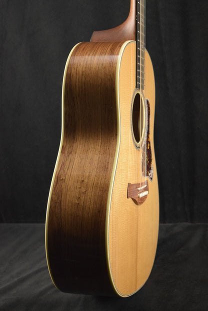 Taylor Gold Label 817e Honduran Rosewood Natural Top
