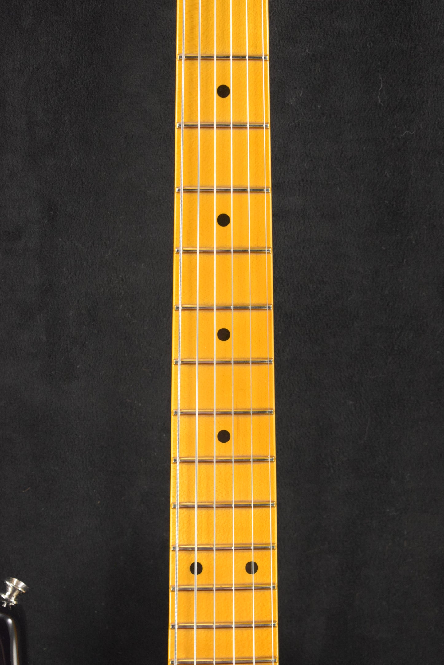 Fender Eric Johnson Stratocaster 2-Color Sunburst Maple Fingerboard