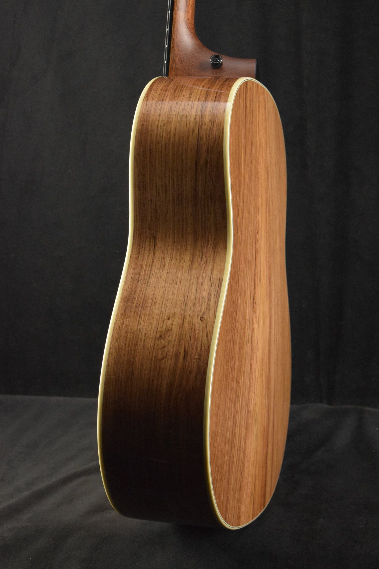 Taylor Gold Label 817e Honduran Rosewood Natural Top
