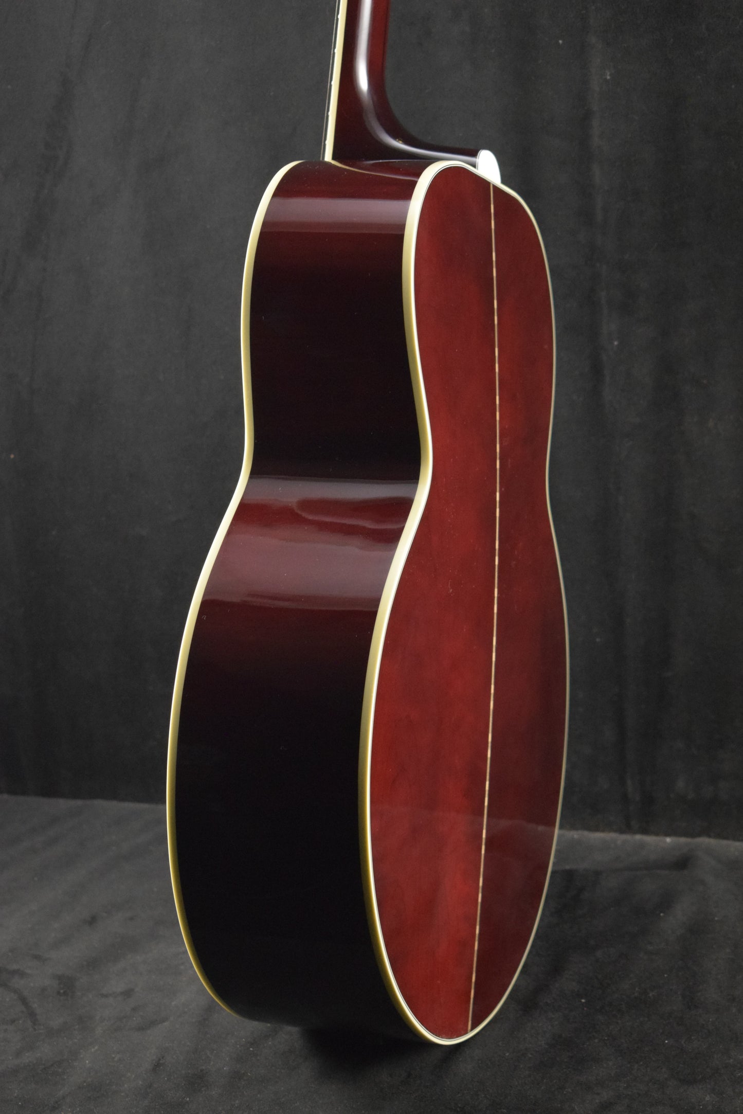 Gibson SJ-200 Standard Wine Red