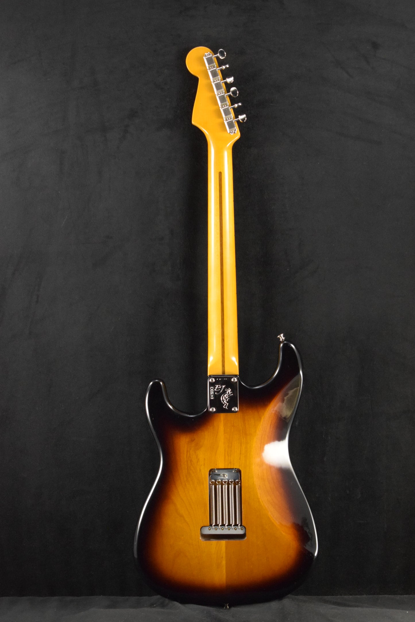 Fender Eric Johnson Stratocaster 2-Color Sunburst Maple Fingerboard