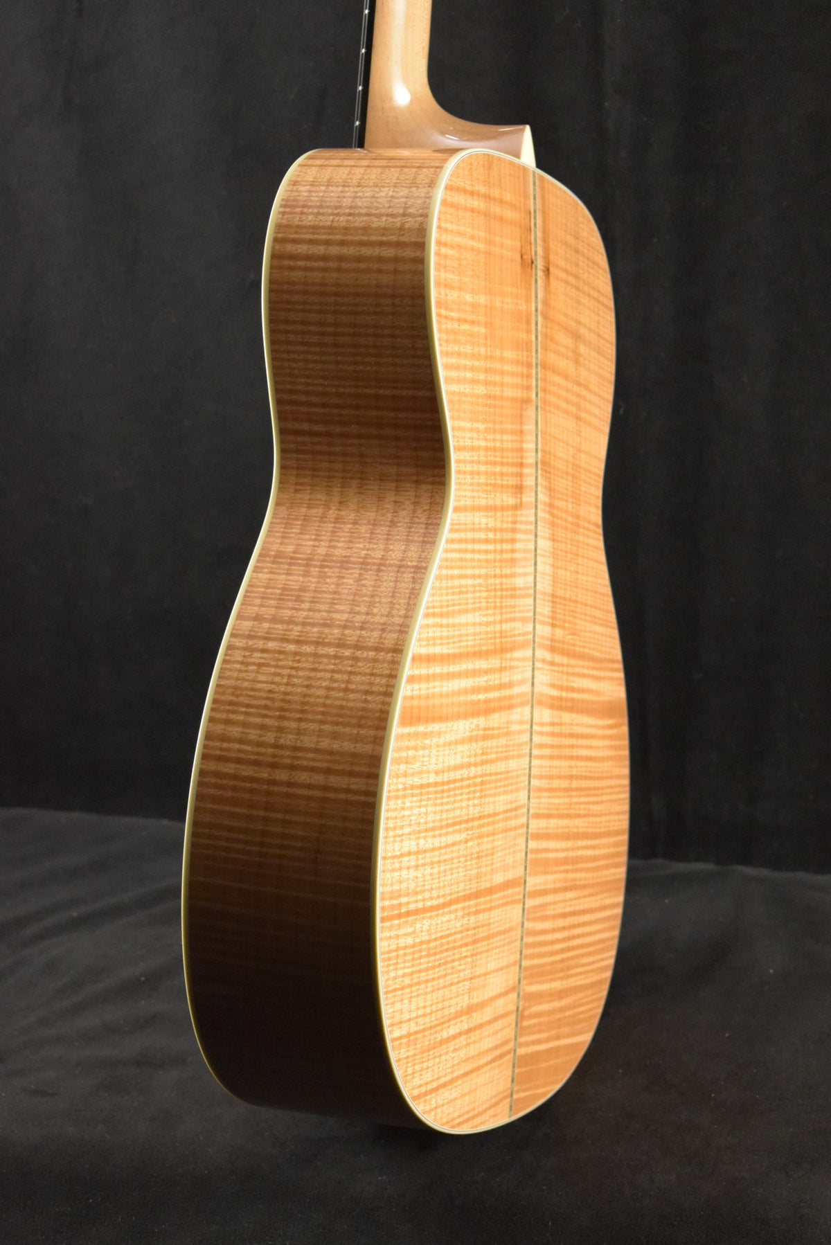 Collings OM2H Orchestra Model Maple B&S Sitka Spruce Top (Baked)