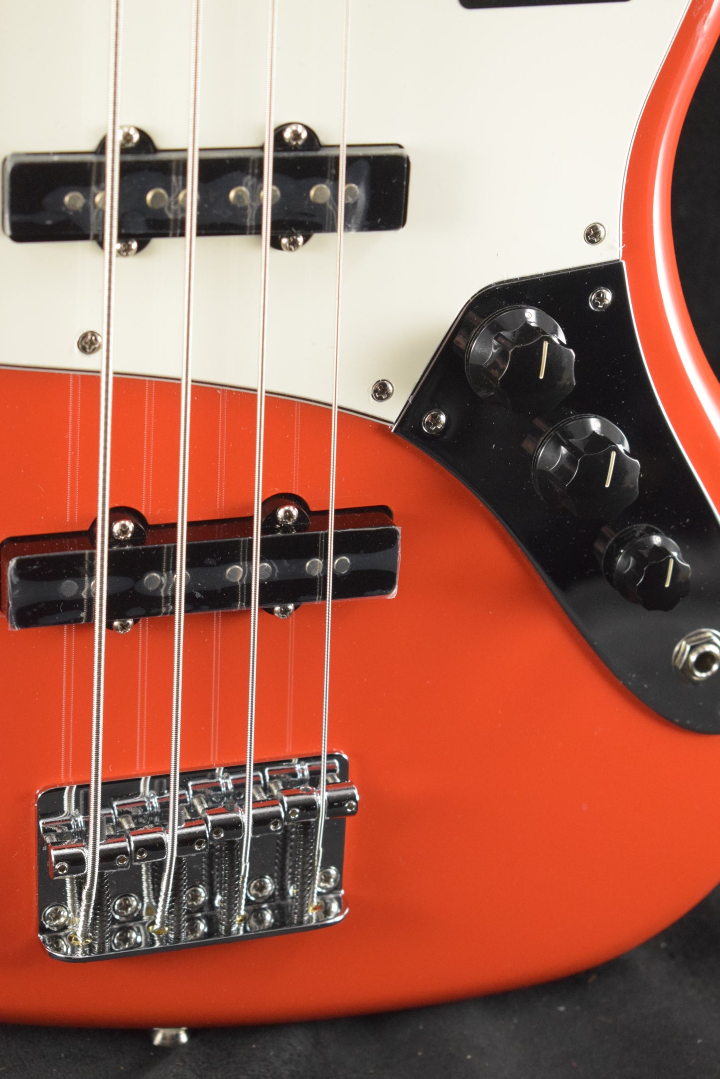 Fender Player II Jazz Bass Coral Red Maple Fingerboard