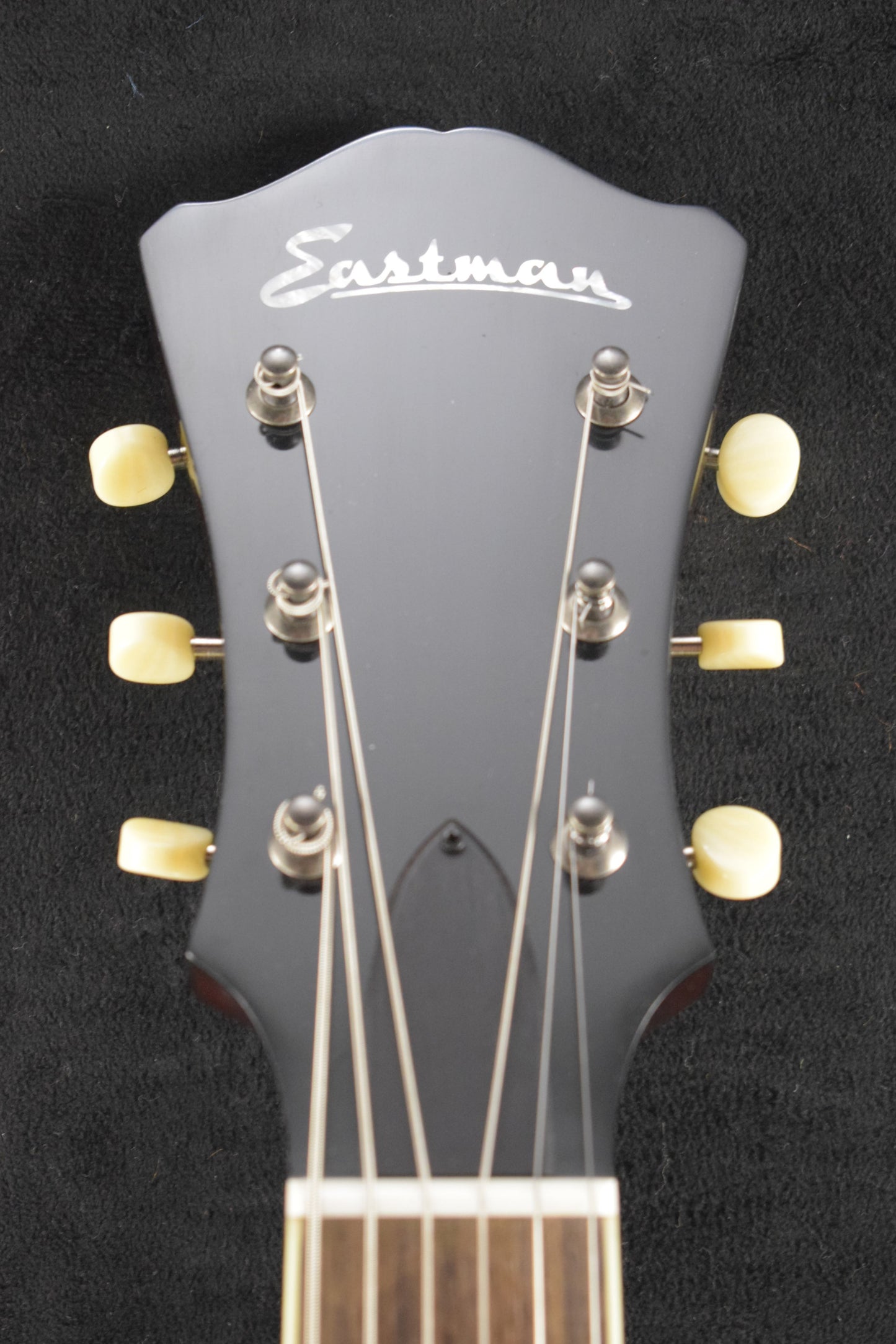 Eastman AR405-P90/TV-SB Archtop Tonerider Dogear P-90 Truetone Vintage Sunburst
