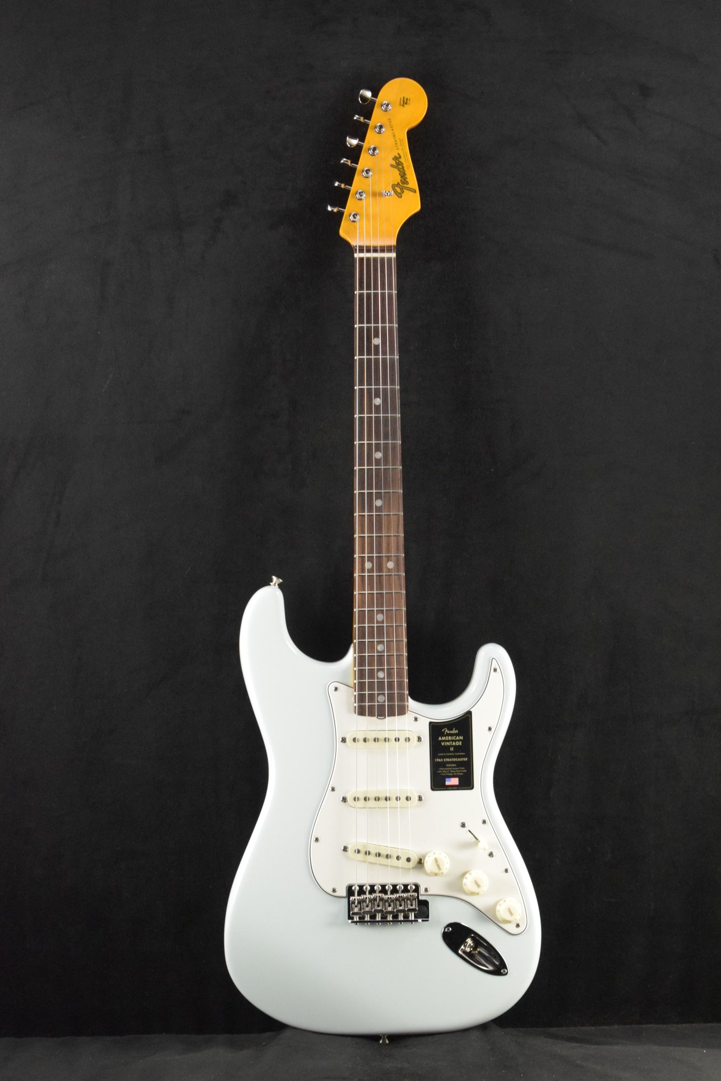Fender American Vintage II 1965 Stratocaster Sonic Blue Round-Lam Rosewood Fingerboard