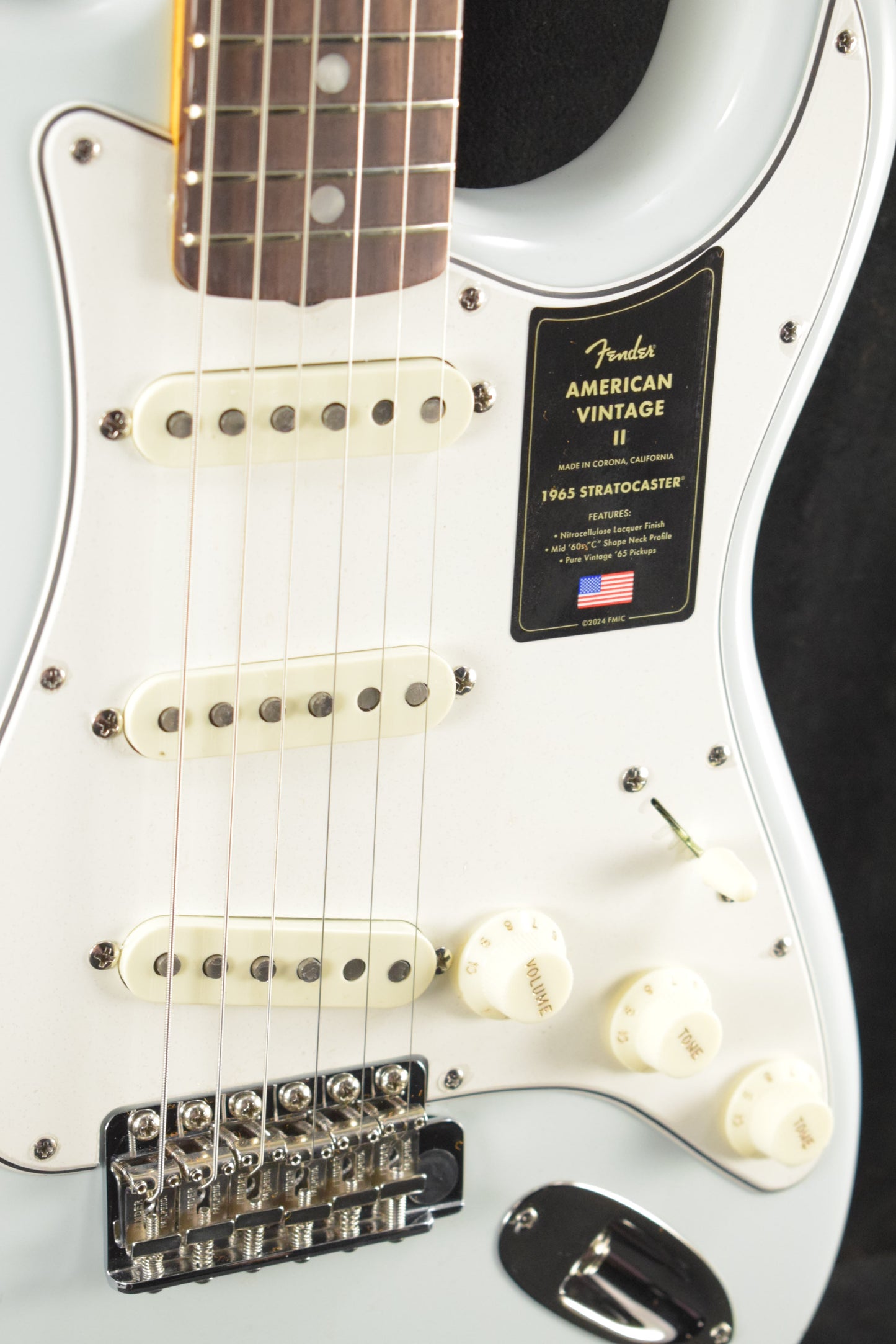 Fender American Vintage II 1965 Stratocaster Sonic Blue Round-Lam Rosewood Fingerboard