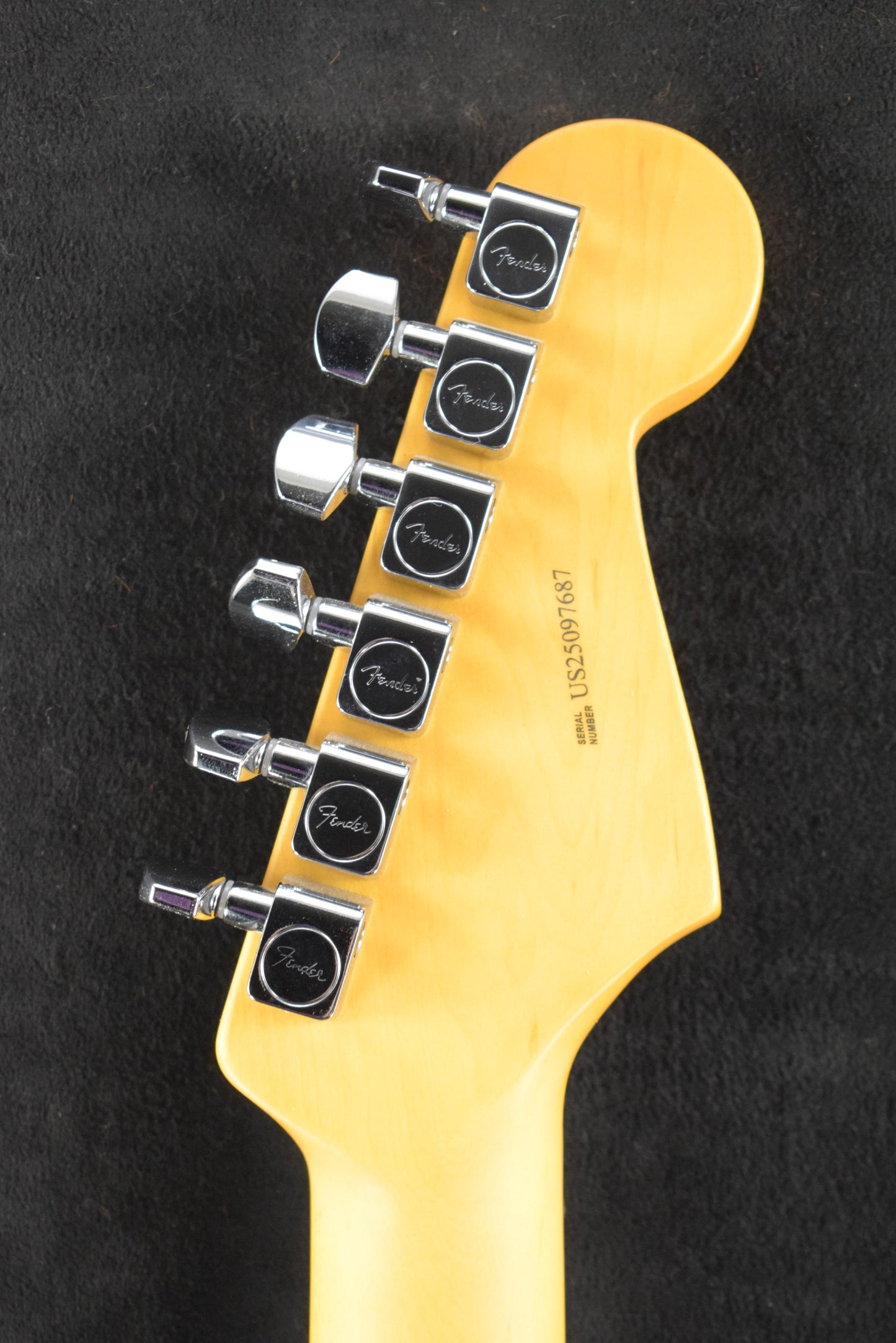Fender American Professional II Stratocaster Left-Hand Rosewood Fingerboard 3-Color Sunburst