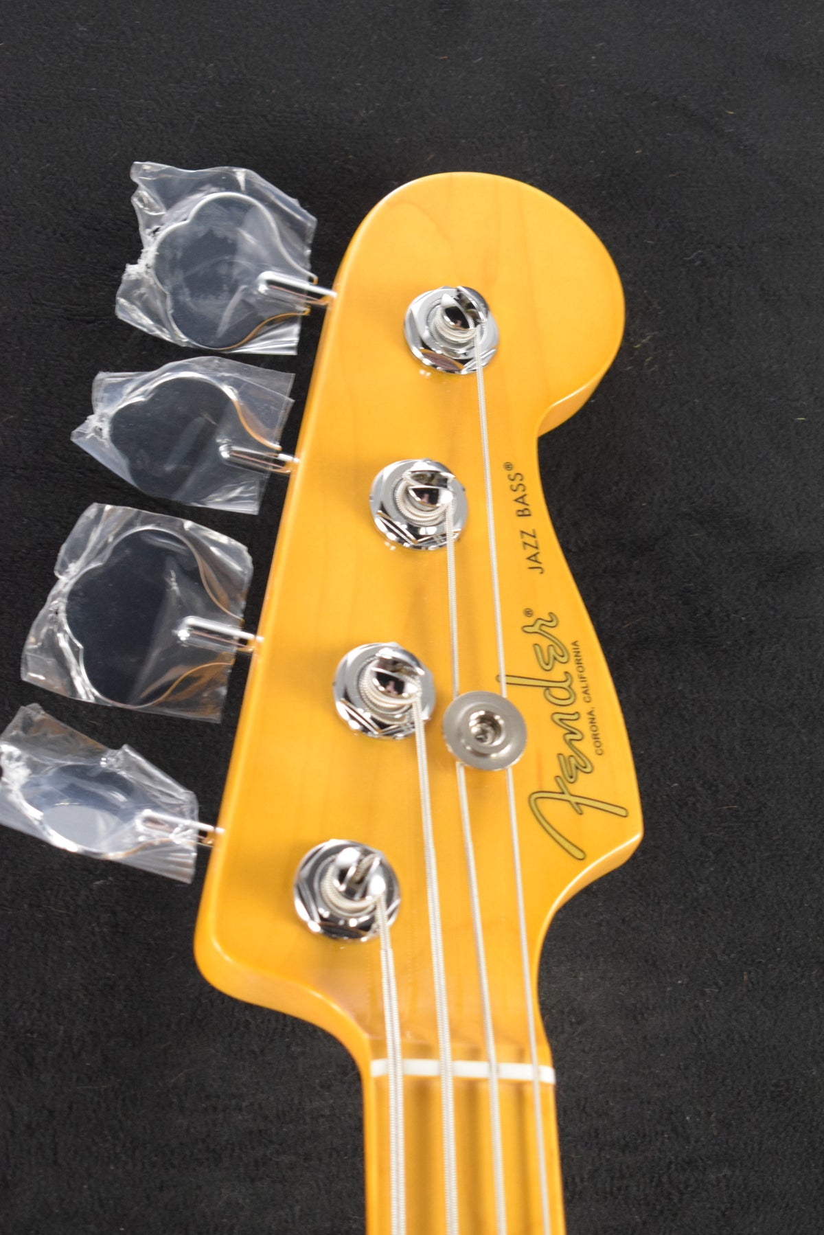 Fender American Professional Jazz Bass Olympic White Maple Fingerboard