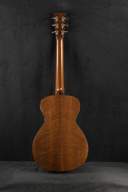 Collings Baby 1 Small Body Walnut B&S Sitka Spruce Top (Baked)