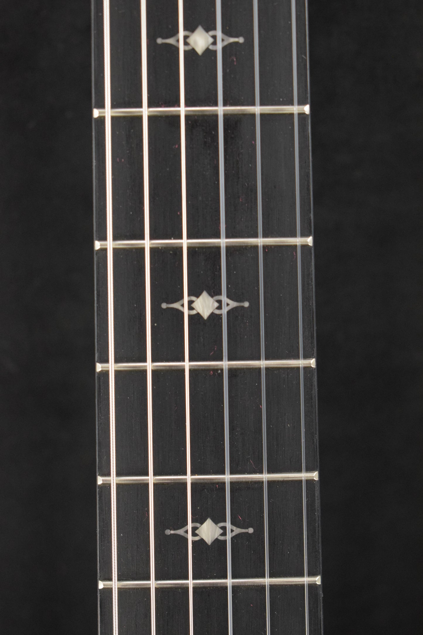 Taylor 312ce-N Nylon-String 12-Fret Natural