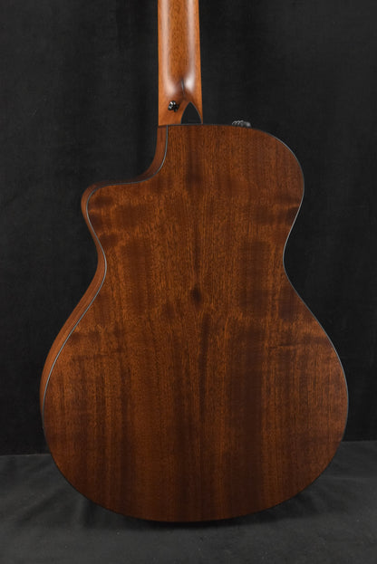 Taylor 312ce-N Nylon-String 12-Fret Natural