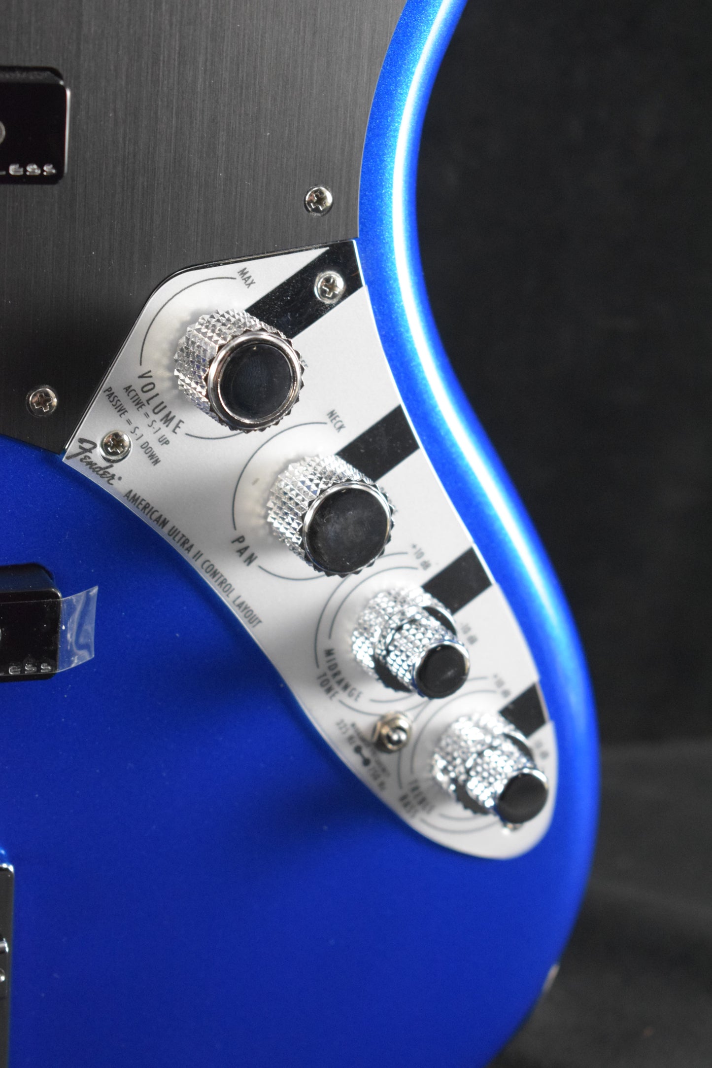 Fender American Ultra II Jazz Bass Noble Blue Ebony Fingerboard