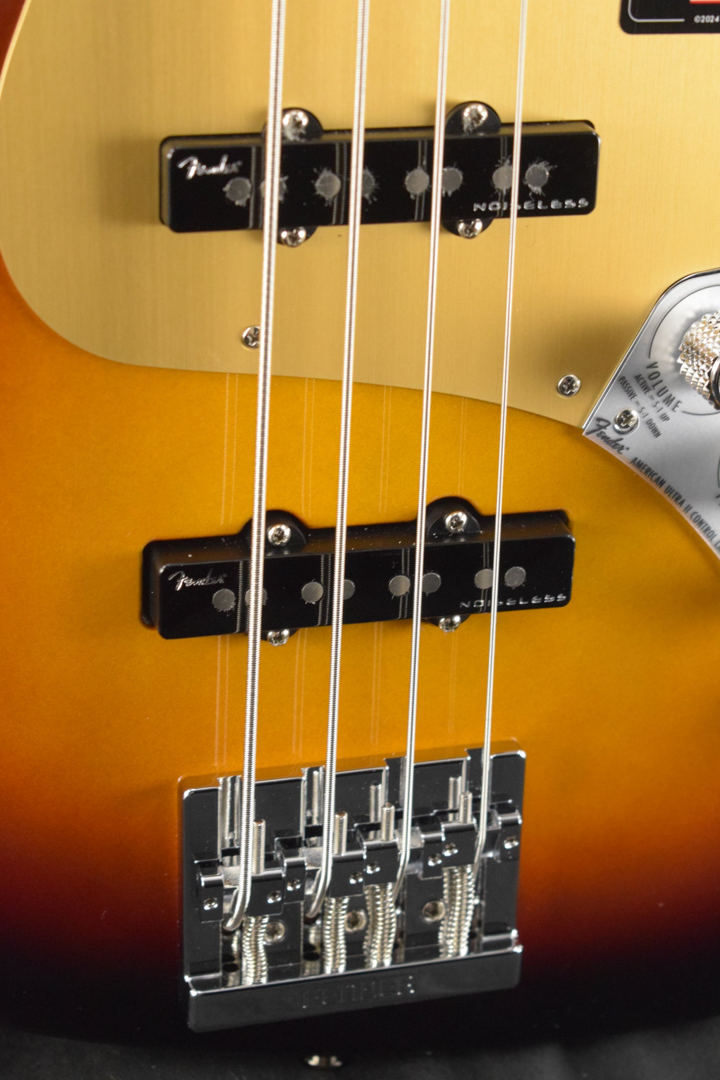 Fender American Ultra II Jazz Bass Ultraburst Ebony Fingerboard