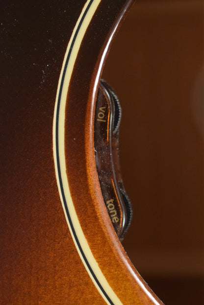 Gibson J-45 Standard Vintage Sunburst