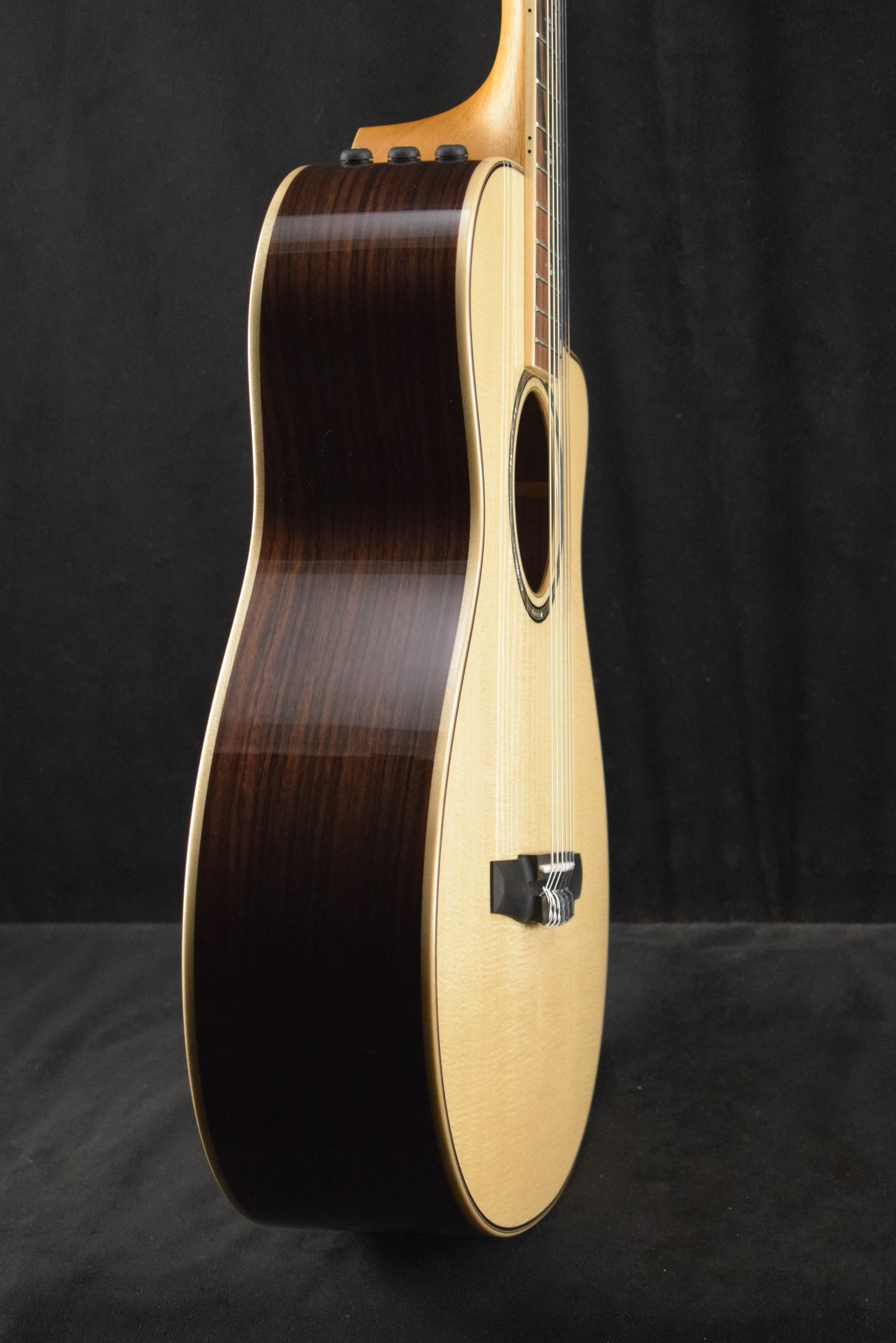 Taylor 812ce-N Nylon-String 12-Fret Natural