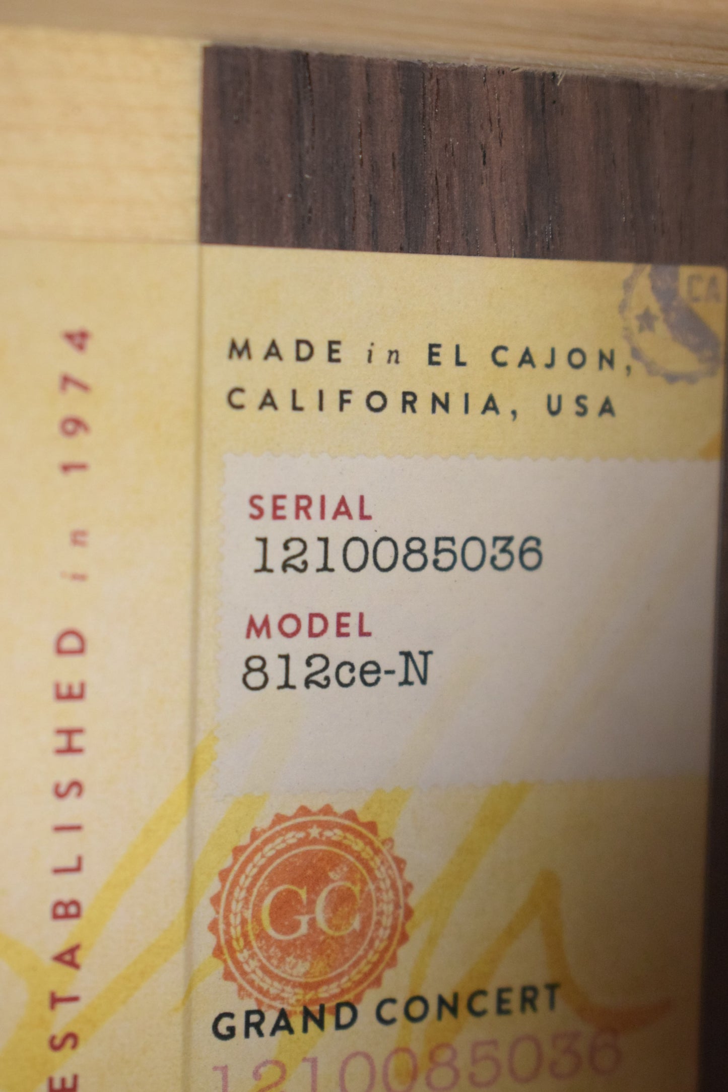 Taylor 812ce-N Nylon-String 12-Fret Natural