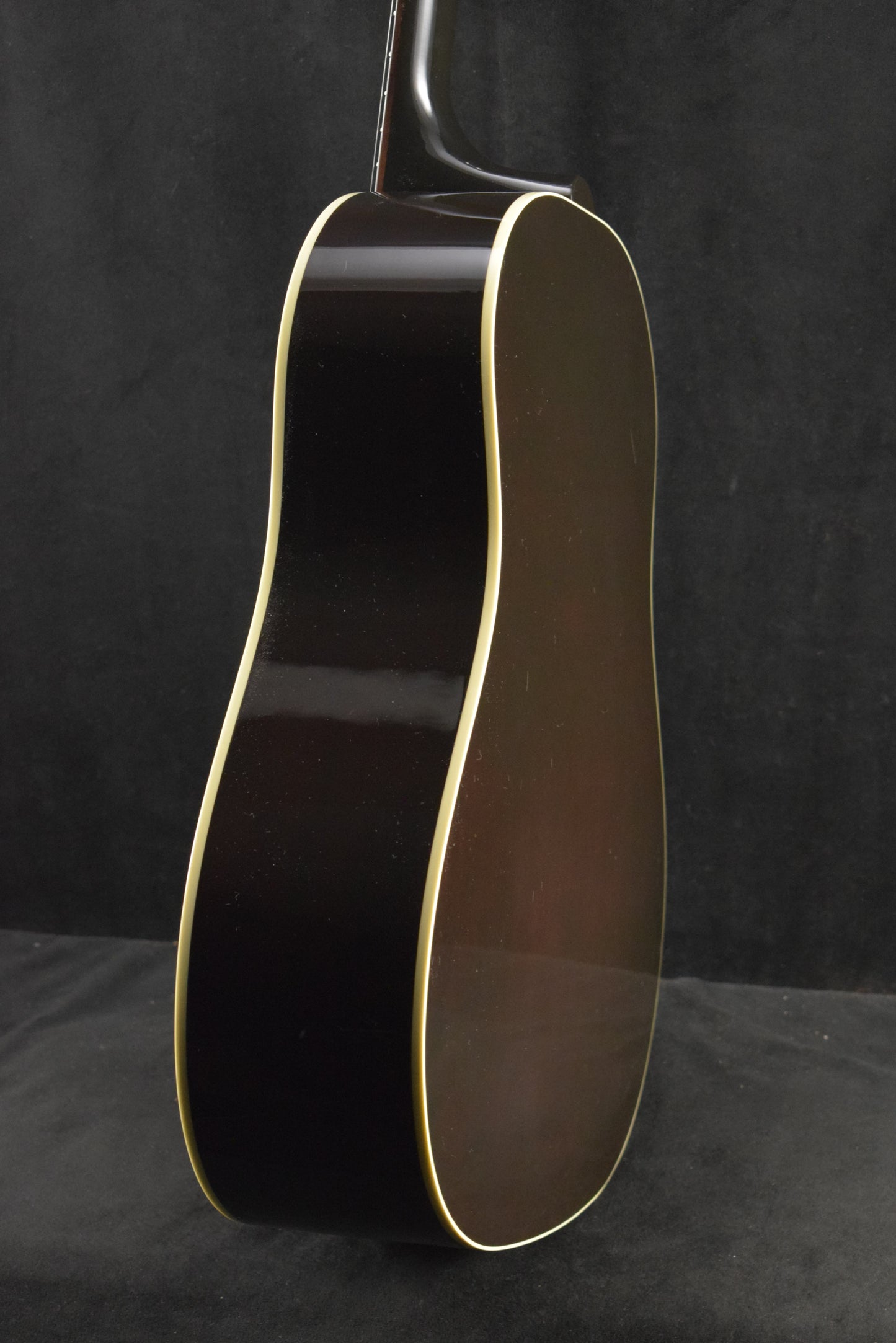 Gibson J-45 Standard Vintage Sunburst