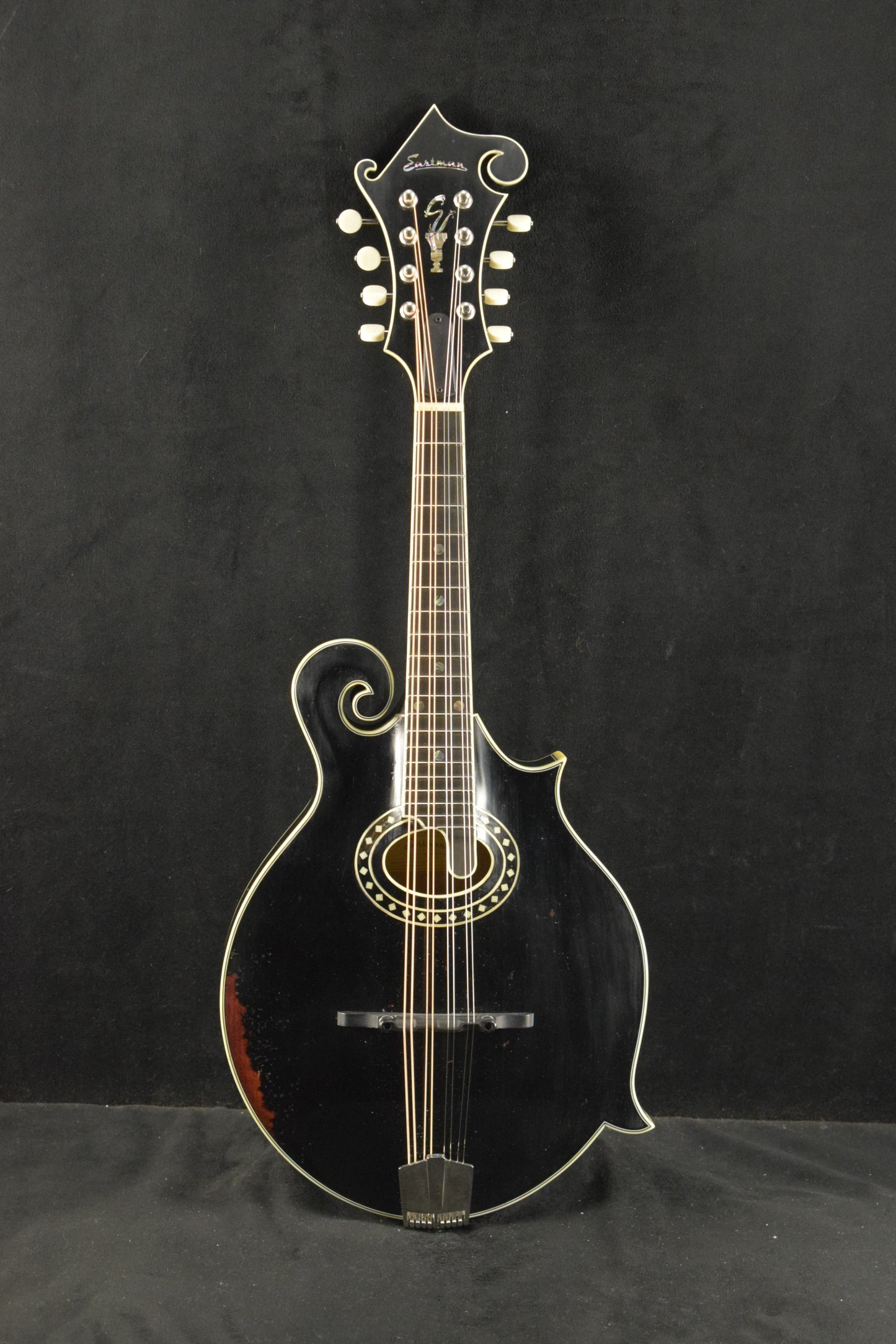 Eastman MD814/V-BK F-Style Oval-Hole Mandolin Antique Black Varnish