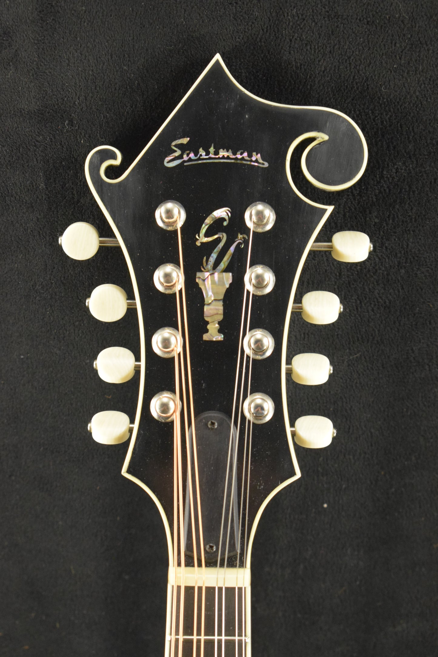 Eastman MD814/V-BK F-Style Oval-Hole Mandolin Antique Black Varnish