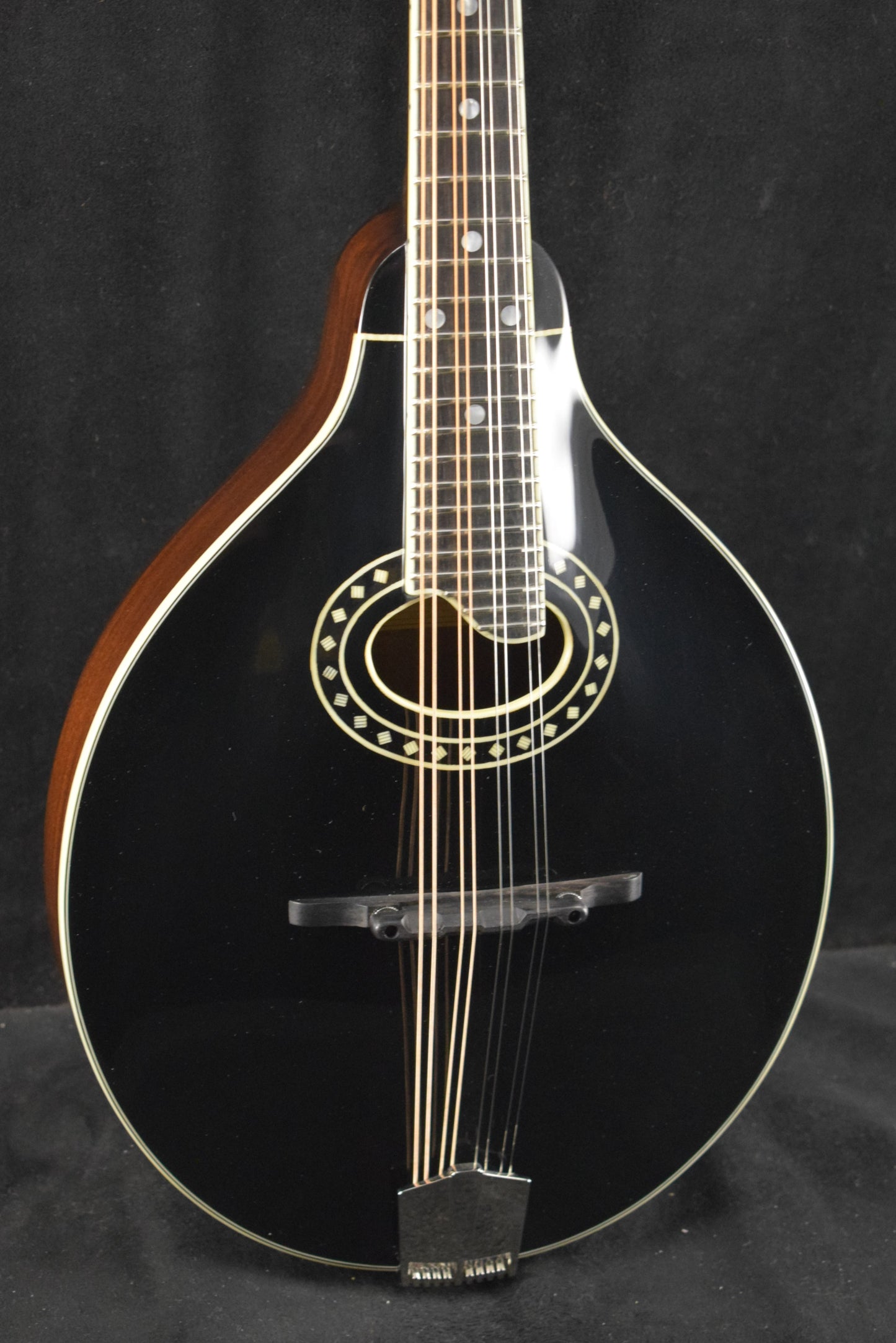Eastman MD404-BK A-Style Oval-Hole Mandolin Black