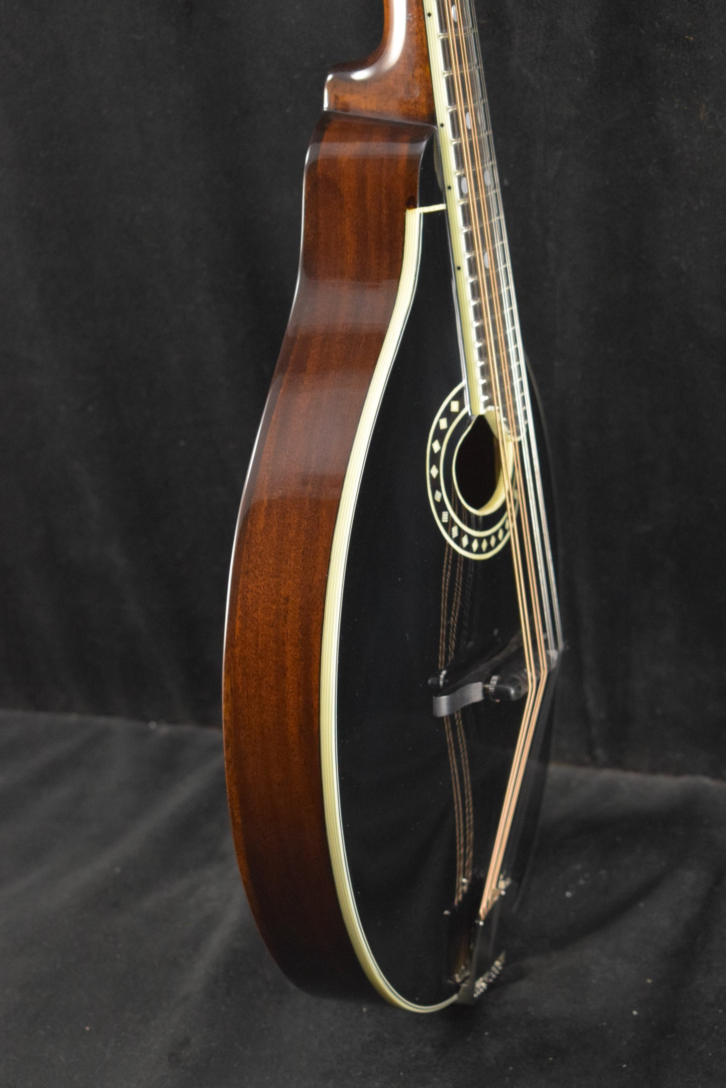 Eastman MD404-BK A-Style Oval-Hole Mandolin Black