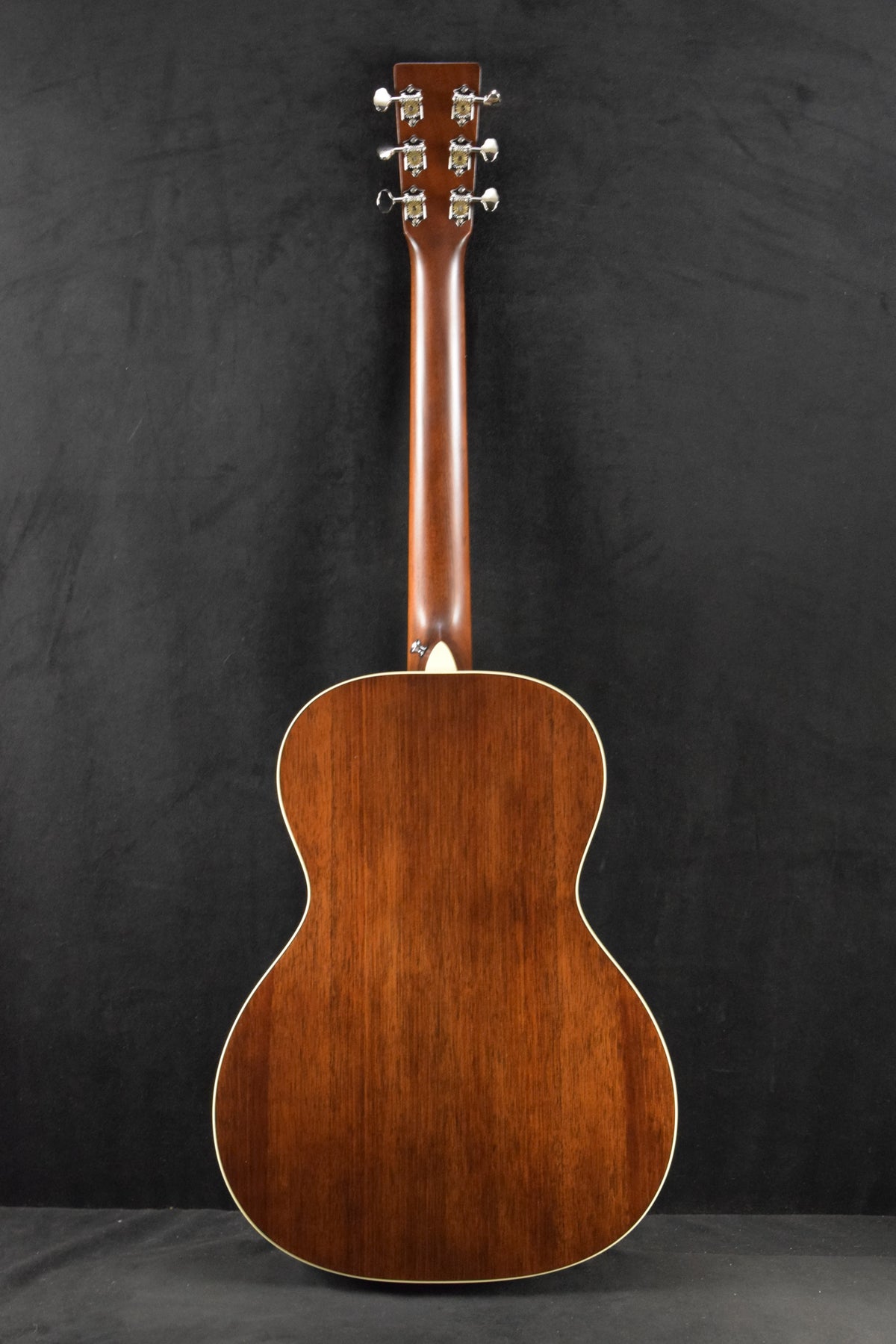 Martin 00L-16E Sloped Shoulder 00 Concert Acoustic-Electric Black Smoke